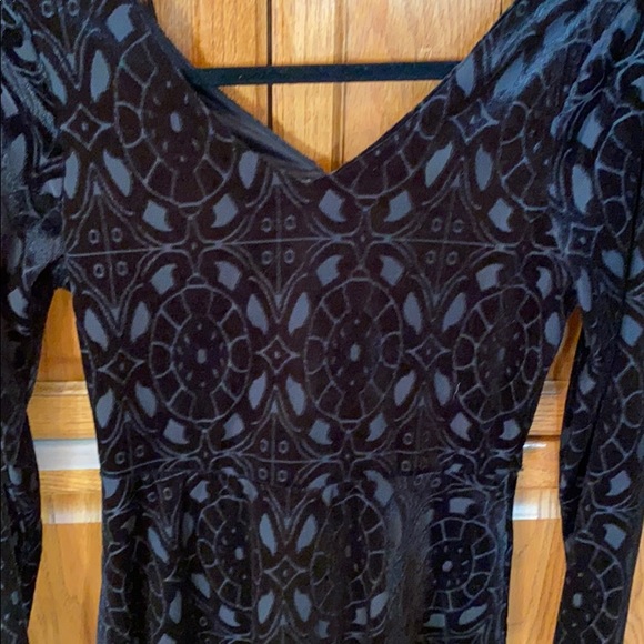 Black velvet patterned dress - Picture 2 of 5